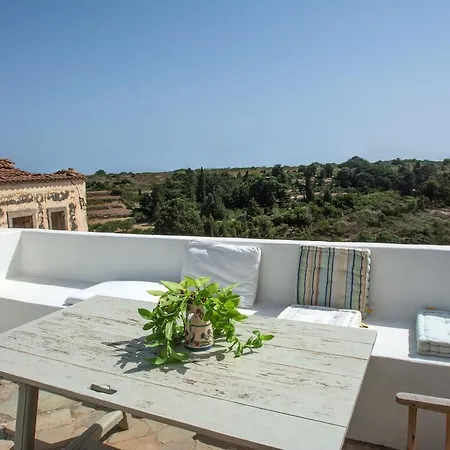 Pitsinades Guest house